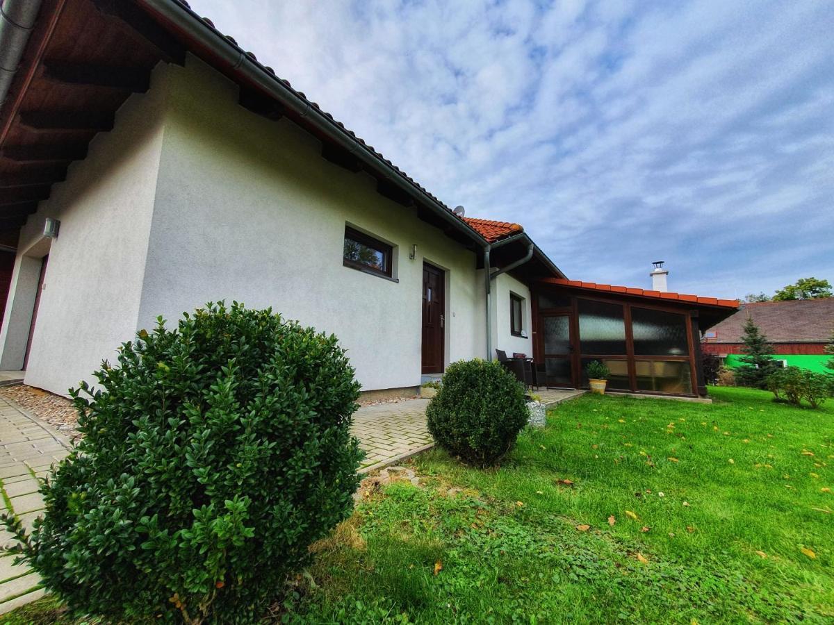 Domek Cisarsky Villa Sluknov Bagian luar foto